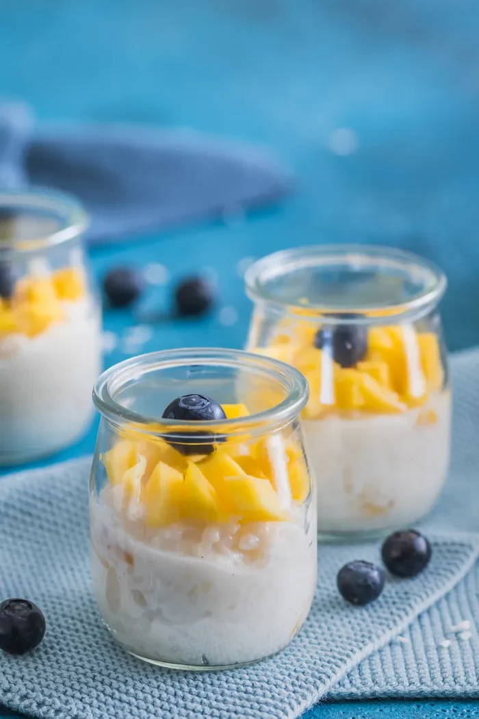 Rice pudding with mango